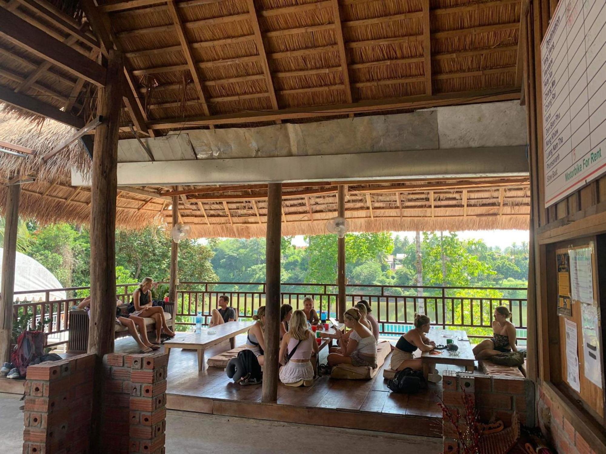 Sunrise Riverside Pool Hostel Luang Prabang Exterior foto